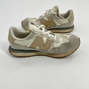 Girls New Balance 237 Bungee Athletic Sneakers Tan Grey White Neutral Size 3Y